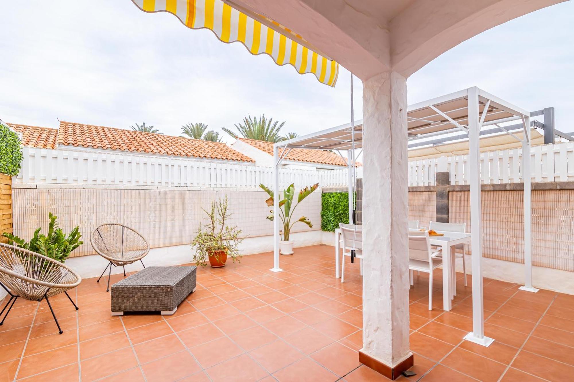 Canarian Holiday Home - Sunset Bungalow In Playa Del Ingles San Bartolome Bagian luar foto
